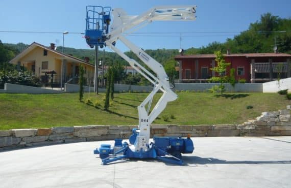 Self-propelled aerial platforms with a capacity of up to 300 kg