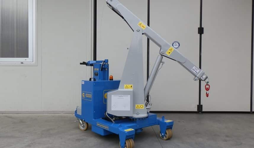 Mobile cranes for lifting loads up to 300 kg.