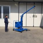 Electric or semi-automatic mini cranes with capacity up to 400 kg.