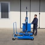 Electric or semi-automatic mini cranes with capacity up to 400 kg.