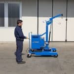 Electric or semi-automatic mini cranes with capacity up to 400 kg.