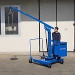 Electric or semi-automatic mini cranes with capacity up to 400 kg.