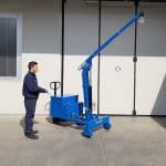 Electric or semi-automatic mini cranes with capacity up to 600 kg.