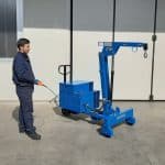 Electric or semi-automatic mini cranes with capacity up to 600 kg.