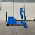 Electric or semi-automatic mini cranes with capacity up to 600 kg.