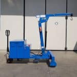 Electric or semi-automatic mini cranes with capacity up to 600 kg.