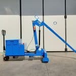 Electric or semi-automatic mini cranes with capacity up to 600 kg.