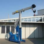 Mold lifting machine with capacity up to 10.000 kg.