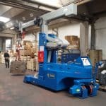 Mold lifting machine with capacity up to 12.000 kg.