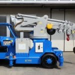 Mobile crane for lifting loads up to 12.500 kg.