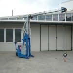 Mold lifting machine with capacity up to 2.000 kg.