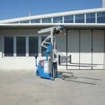 Mold lifting machine with capacity up to 2.000 kg.