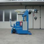 Mold lifting machine with capacity up to 2.000 kg.