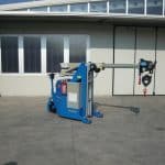 Mold lifting machine with capacity up to 2.000 kg.