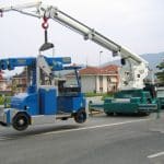 Mini crane For lifting loads up to 25.000 kg.