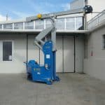 Mold lifting machine with capacity up to 2.500 kg.