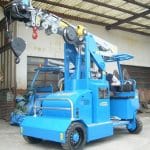 Mini crane For lifting loads up to 5.000 kg.