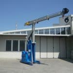 Mold lifting machine with capacity up to 5.000 kg.