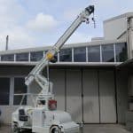 Mobile cranes for lifting loads up to 7.500 kg.